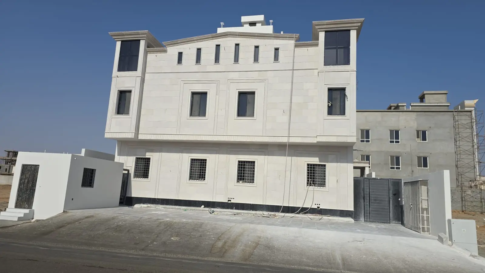 بناء فيلا مودرن تسليم مفتاح في جدة