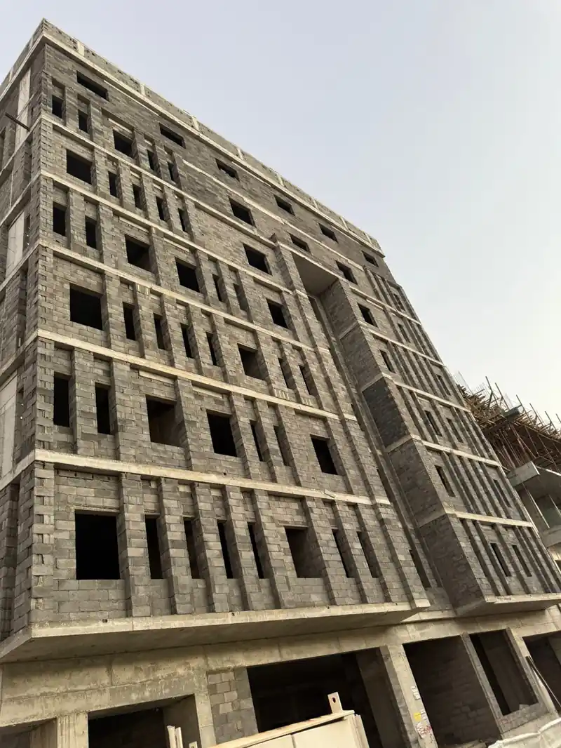 مبنى متعدد الاستخدامات