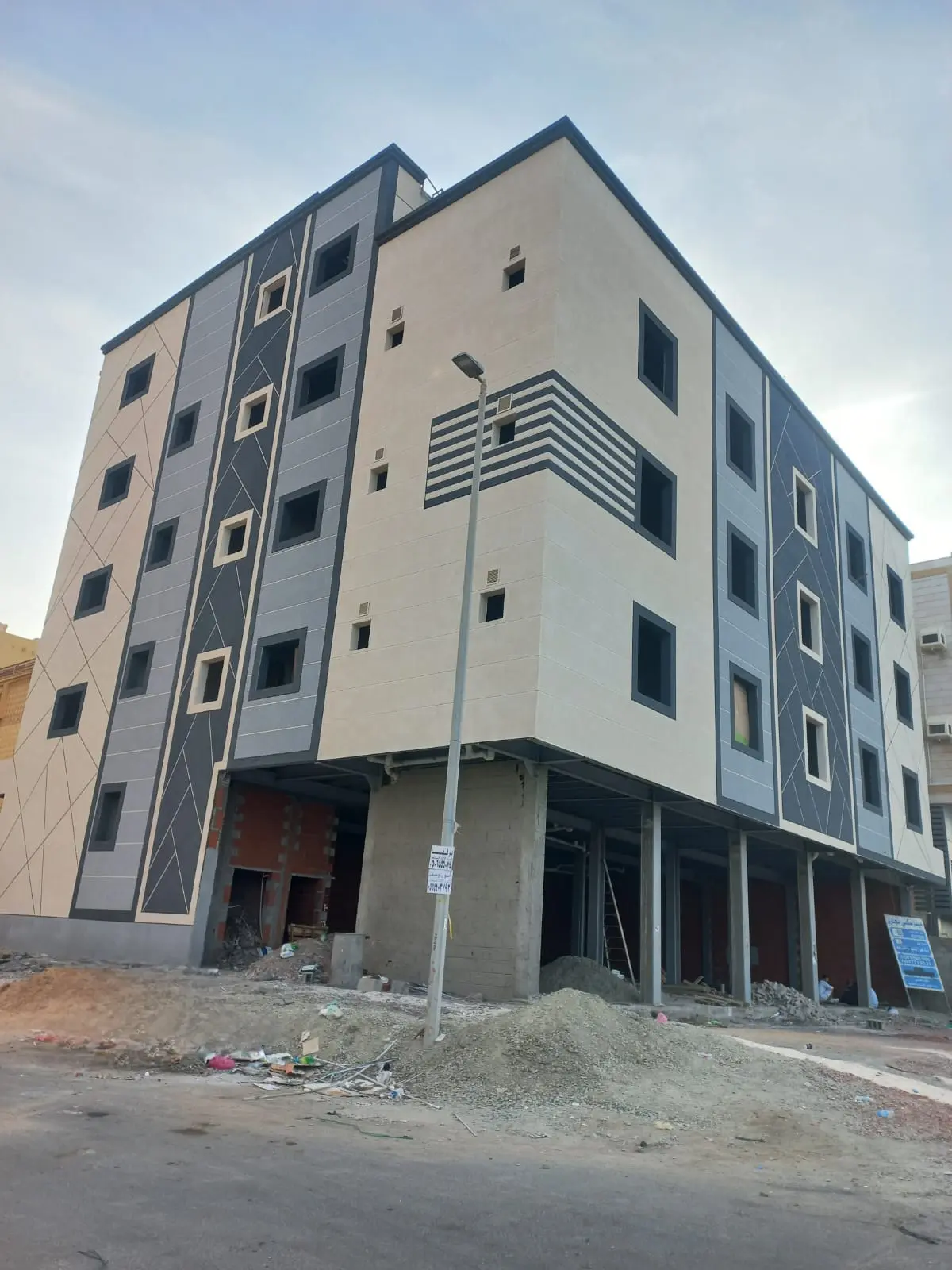 عمارة سكنية مكتملة